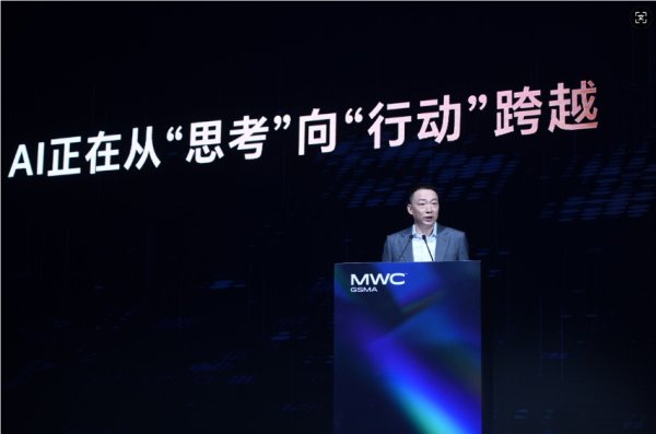 公牛配资 荣耀豪赌AI：打通华为和苹果、握手运营商、押注Magic V5